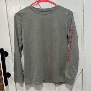 Vineyard vines top